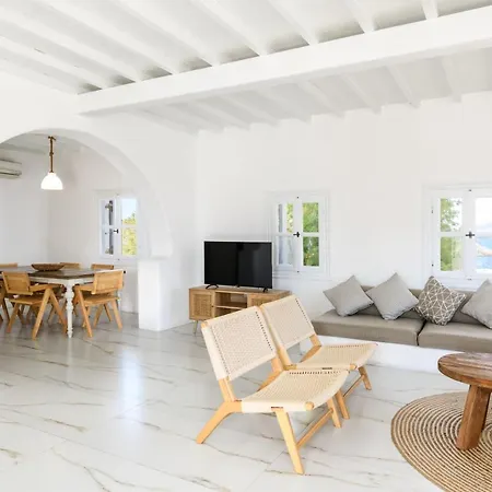 Aquileria Seaview Pool - Seven Bedrooms *