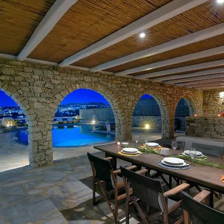Aquileria Seaview Pool - Seven Bedrooms *