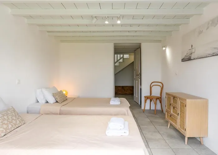 Aquileria Seaview Pool - Seven Bedrooms * Mykonos Town