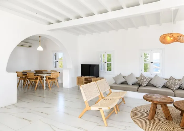 Aquileria Seaview Pool - Seven Bedrooms *