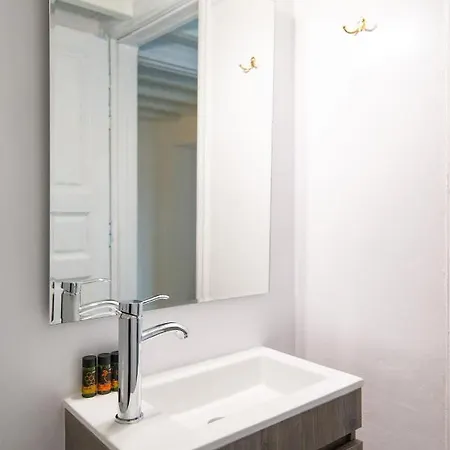 Aquileria Seaview Pool - Seven Bedrooms Βίλα