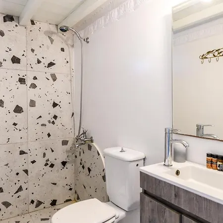 Aquileria Seaview Pool - Seven Bedrooms