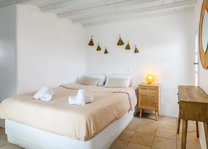 Aquileria Seaview Pool - Seven Bedrooms Βίλα