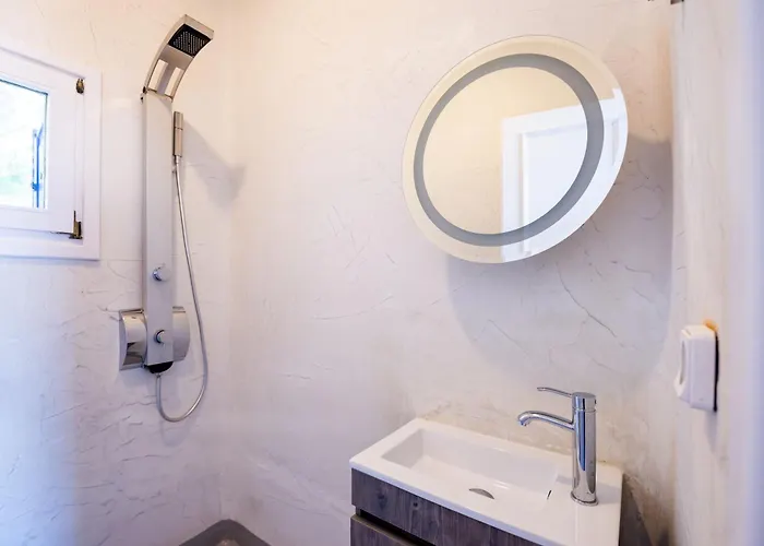 Aquileria Seaview Pool - Seven Bedrooms Βίλα