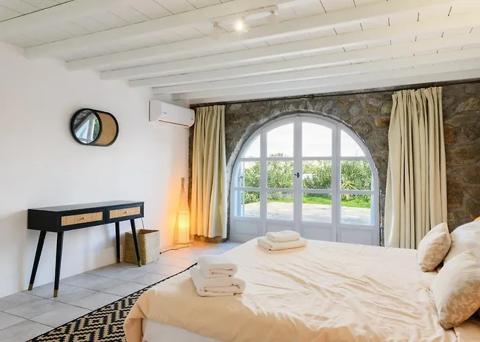 Aquileria Seaview Pool - Seven Bedrooms * Mykonos Town